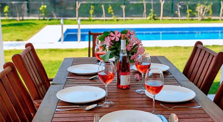 Beautiful holiday apartment with garden, patio & pool | Pets are welcome in Fethiye