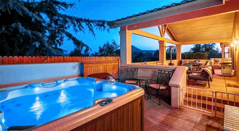 Vacation home with barbeque, sauna & yard — photo 5