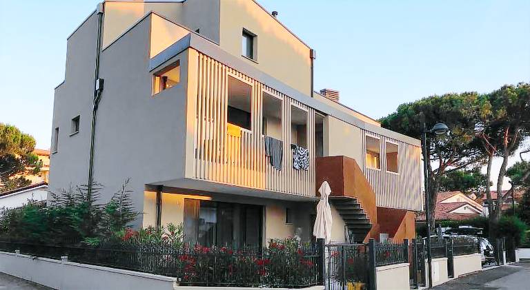 Nice holiday apartment with terrace, BBQ & yard | Close to the beach | Pets are welcome in Caorle