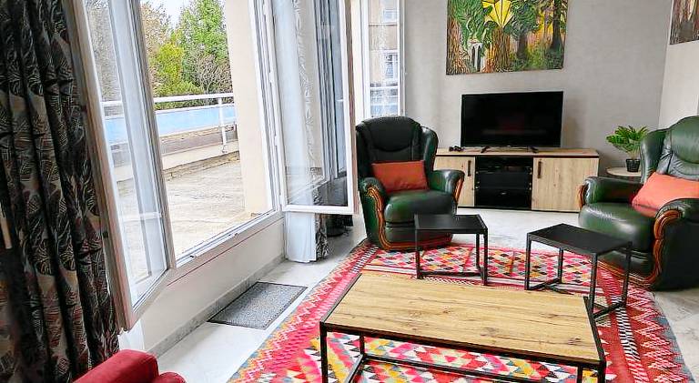 Rental apartment with patio — photo 5
