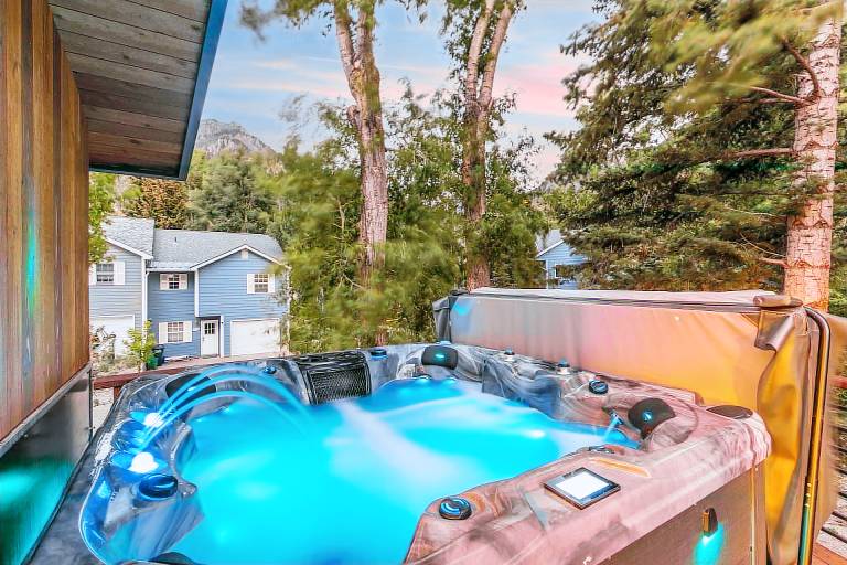 Ouray Alpine Haus Walk to Box Canyon Falls Hot Tub Fire Pit E-Bikes — photo 2