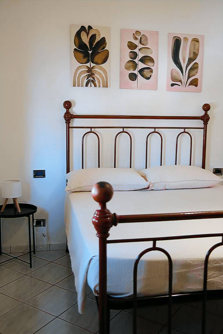 Holiday apartment with patio | City view — photo 4