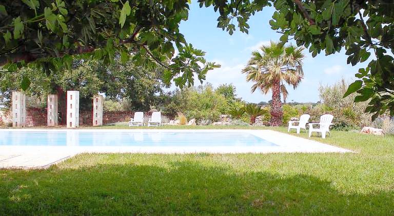 Farm with garden, terrace & pool — photo 5