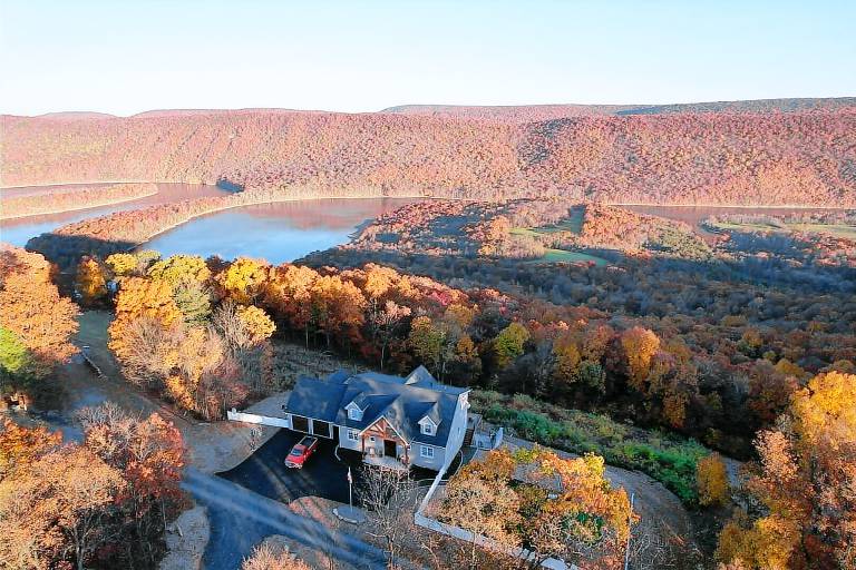 Lodge James Creek