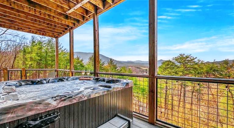 Chalet with pool & hot tub | Perfect for remote work | Pet-friendly in Sevierville, TN