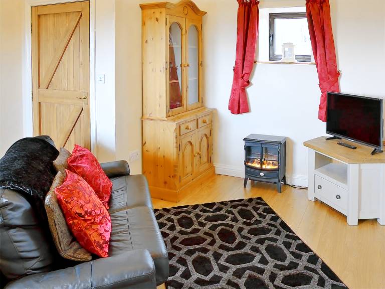 Children-friendly pleasant cottage with garden | Pets allowed — photo 3