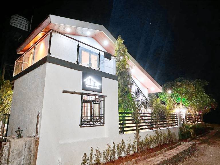 Vacation home with garden, hot tub & pool | Good for workation in Nashik