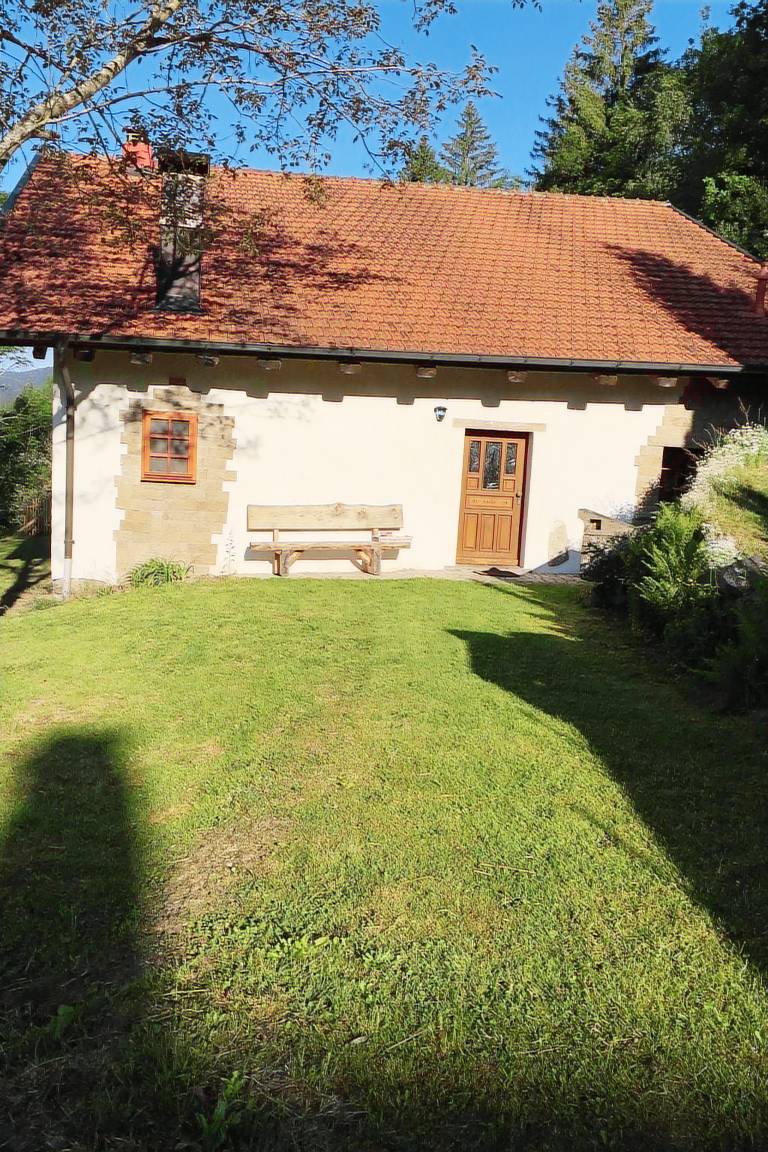 House with barbeque & yard | Nature view — photo 4