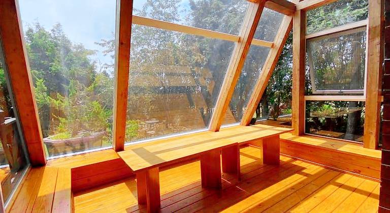 Serviced apartment with hot tub, garden & patio — photo 3