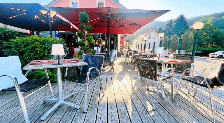 LOGIS HOTEL, CHALETS et RESTAURANT LES CHATELMINES — photo 4