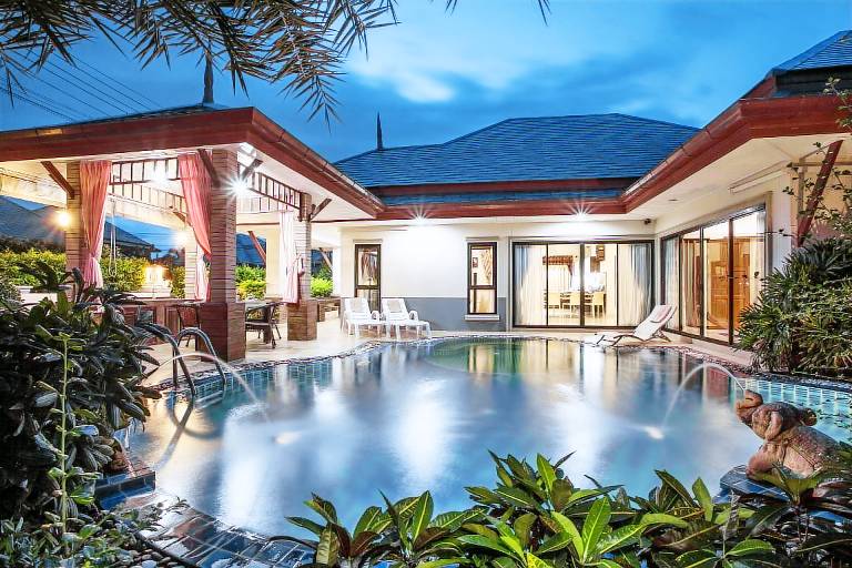 Villa with pool | Suitable for remote work in Chonburi