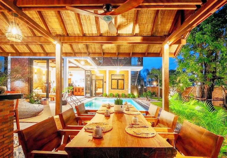 House with barbecue — photo 3