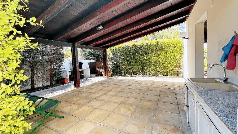 Villa with terrace & grill | Nature view — photo 5