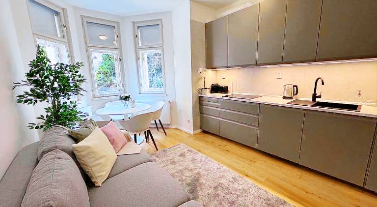 Wonderful rental apartment with yard & terrace | Pet-friendly — photo 2
