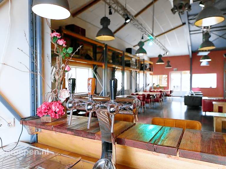Lovely vacation home with patio | Pet-friendly — photo 4