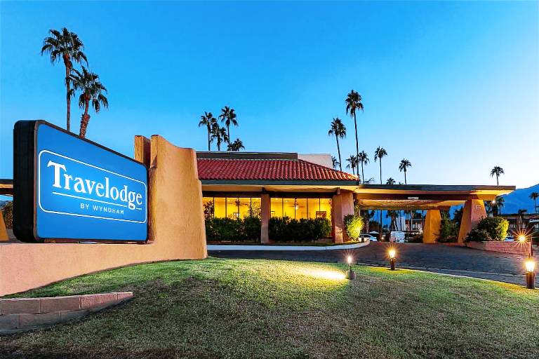 Travelodge by Wyndham Palm Springs — photo 3