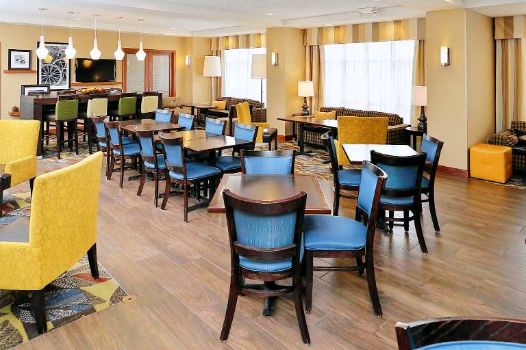 Hampton Inn Rock Springs — photo 4