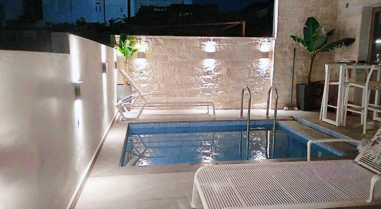 Holiday apartment with pool in Ierapetra