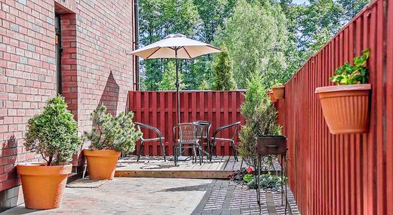 Holiday apartment with yard, terrace & barbecue — photo 3