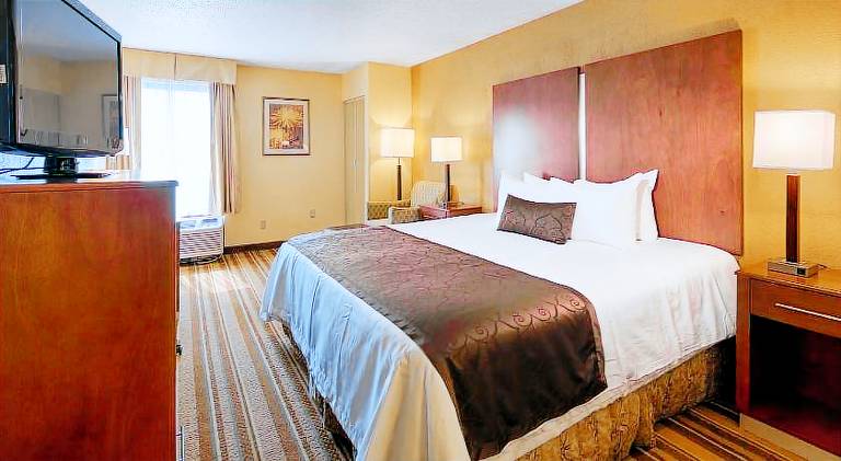 Best Western Plus Richmond Airport Hotel — photo 5