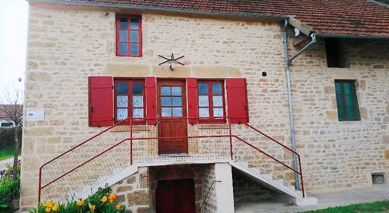 House with 2 rooms for 6 persons in Vezelay