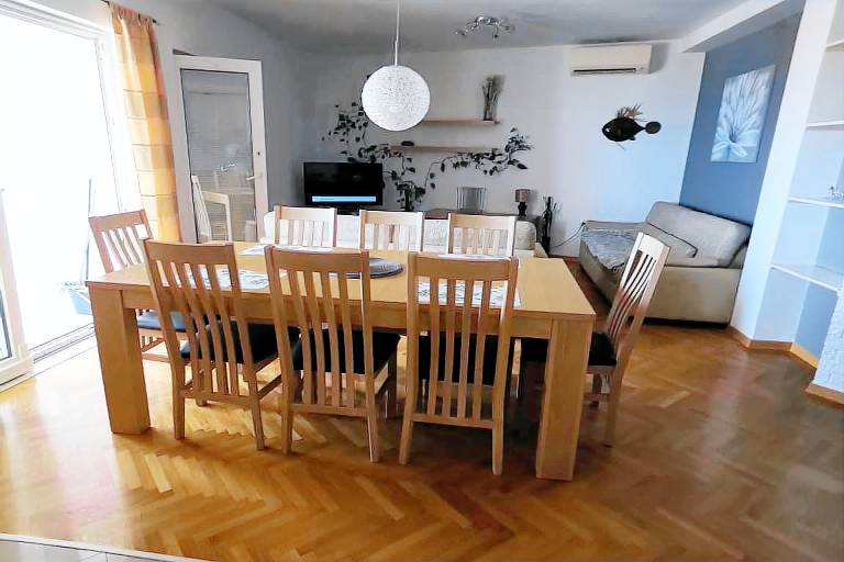 Fully equipped holiday apartment with patio & BBQ | Close to the beach | Dogs allowed — photo 5