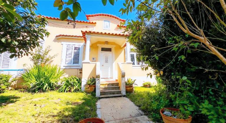 House with garden, patio & barbeque | Pets allowed in Leiria