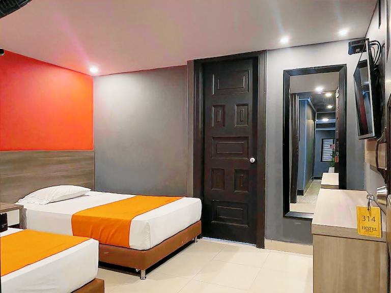 Hotel Latino — photo 2