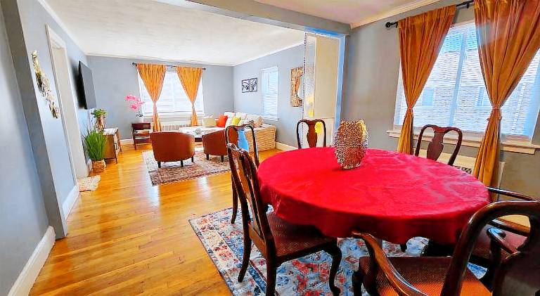 Rental apartment with yard — photo 3