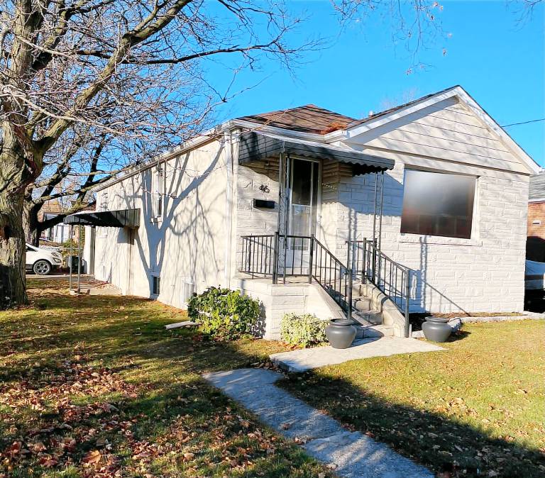 House  Etobicoke