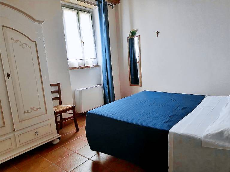 Agriturismo Antica corte: Alcina camera matrimoniale — photo 4