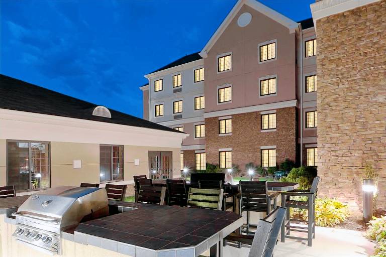 Condo  Centreville