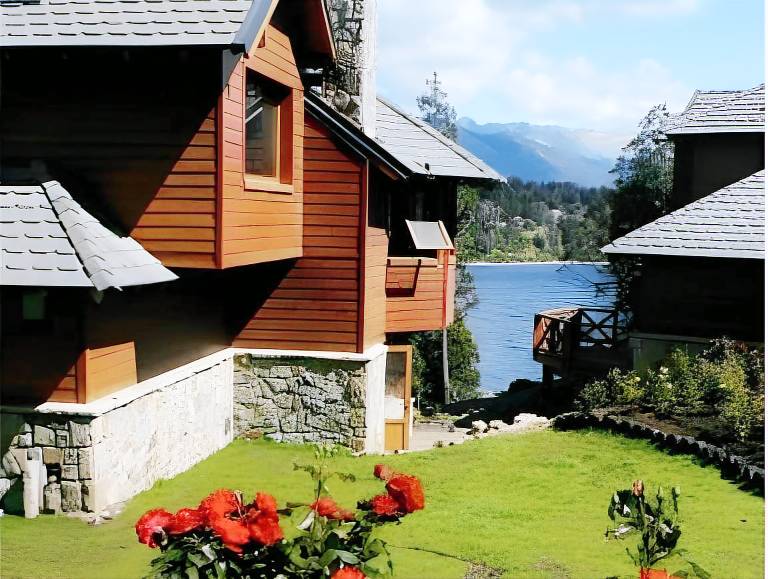 Charming Residences & Suites with Private Spa in San Carlos de Bariloche