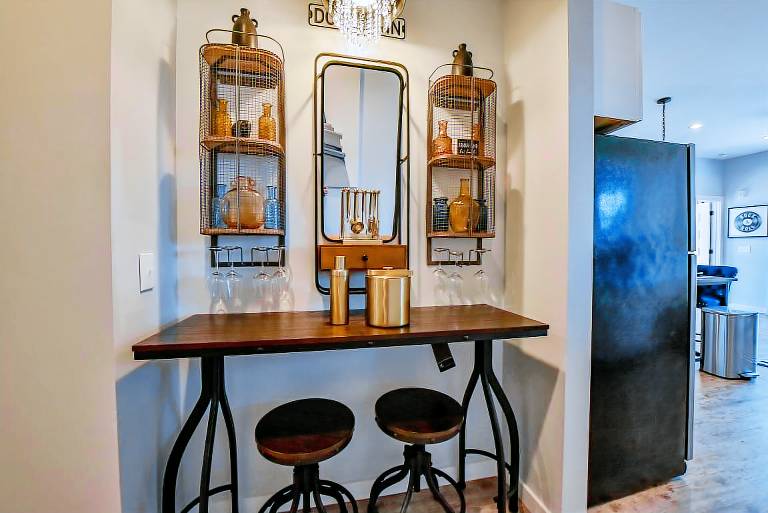 Condo with yard | City view — photo 4