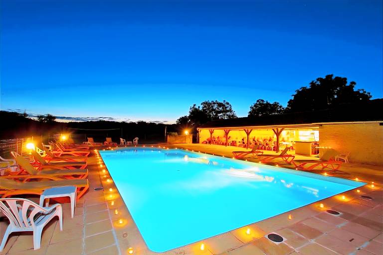 House with terrace, yard & pool | Garden view — photo 4
