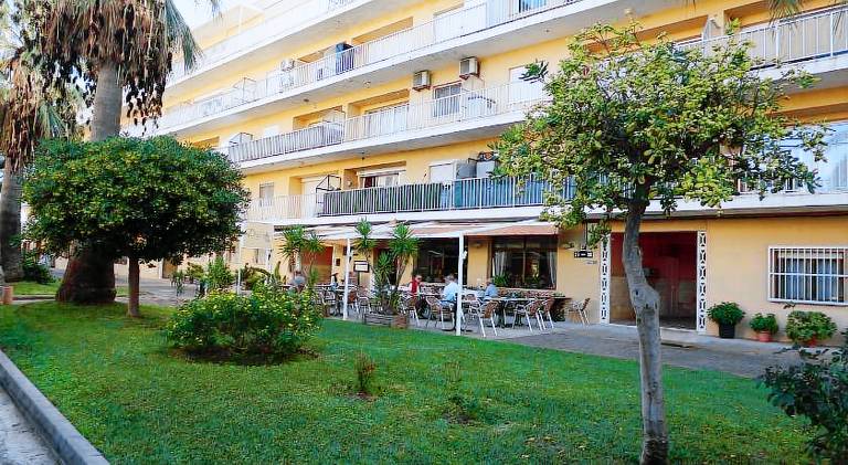 Apartment with 2 rooms for 4 persons — photo 3