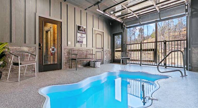 Wonderful vacation home with pool | Dogs allowed in Sevierville, TN