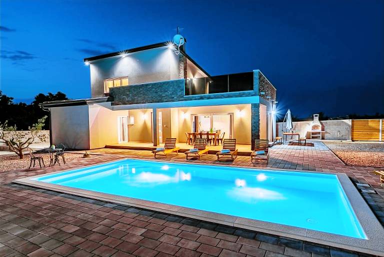Villa Radošinovci