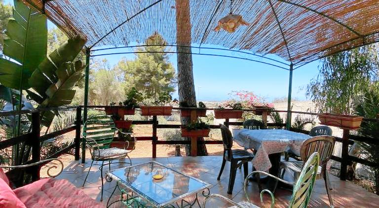 Vacation home with terrace, garden & grill — photo 4