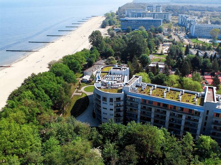 Apartment with terrace & pool | Nature view — photo 2
