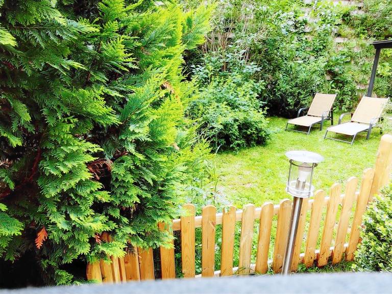 Rental apartment with barbeque & patio — photo 4