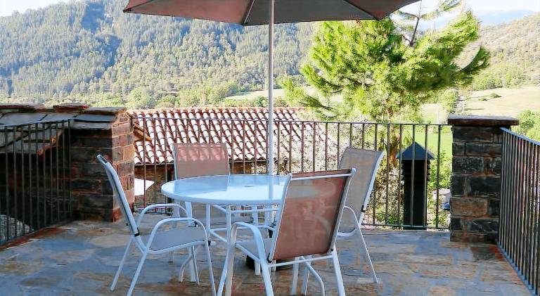 Vacation home with grill, terrace & garden — photo 5