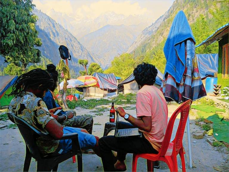 House with 5 rooms for 2 persons in Kullu