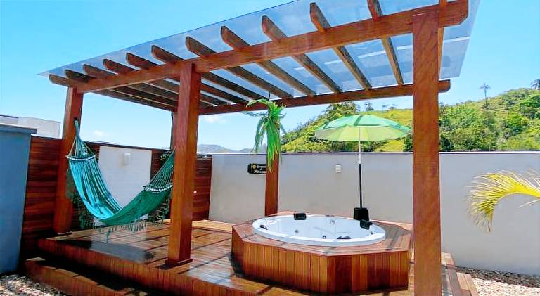 Vacation home with jacuzzi — photo 2