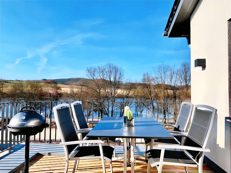 Vacation home with terrace, sauna & fast internet | Lake view — photo 5