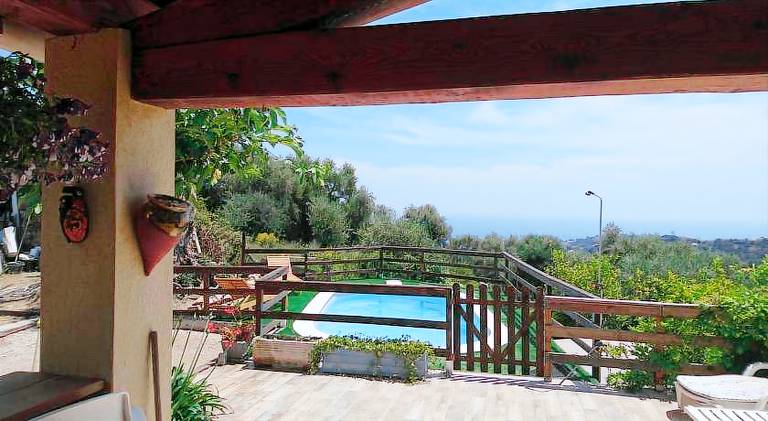 Villa with patio, yard & BBQ | Suitable for remote work — photo 3