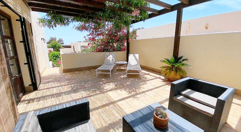 Fully equipped charming vacation home with barbeque, yard & terrace | Beach nearby | Dogs allowed — photo 3