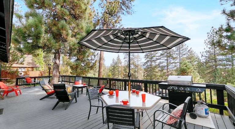 Wonderful vacation home with terrace & barbeque | Pets allowed in Big Bear Lake, CA