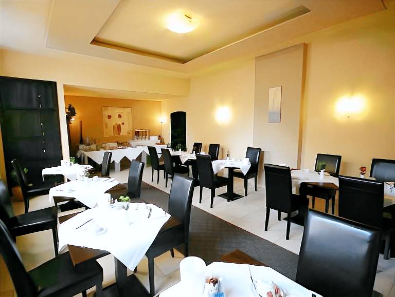 Hotel Augsburg Goldener Falke — photo 2