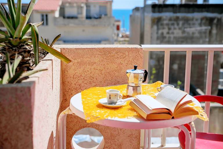 Fully equipped rental apartment with fast internet | City view | Next to the beach | Suitable for remote work | Pet-friendly — photo 2